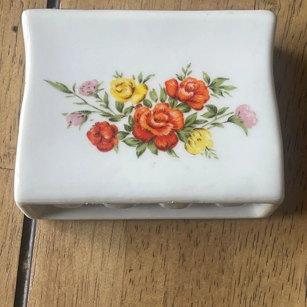Vintage boho ceramic toothbrush holder